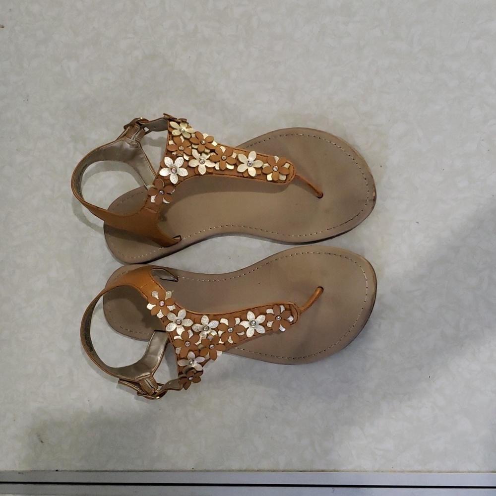 The Children's Place Girl's Flower T-Strap Sandals size 3